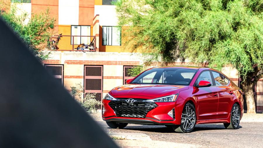 Hyundai Elantra Sport (AD) 2018 года  (NA) (фото 1 из 28)